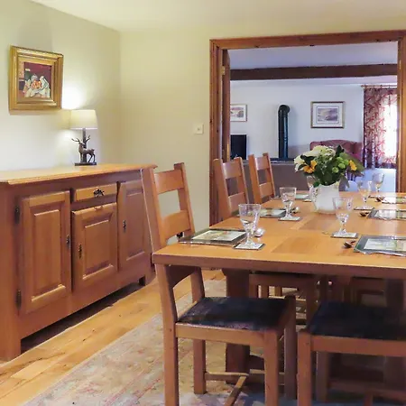 The Garth Дом отдыха *